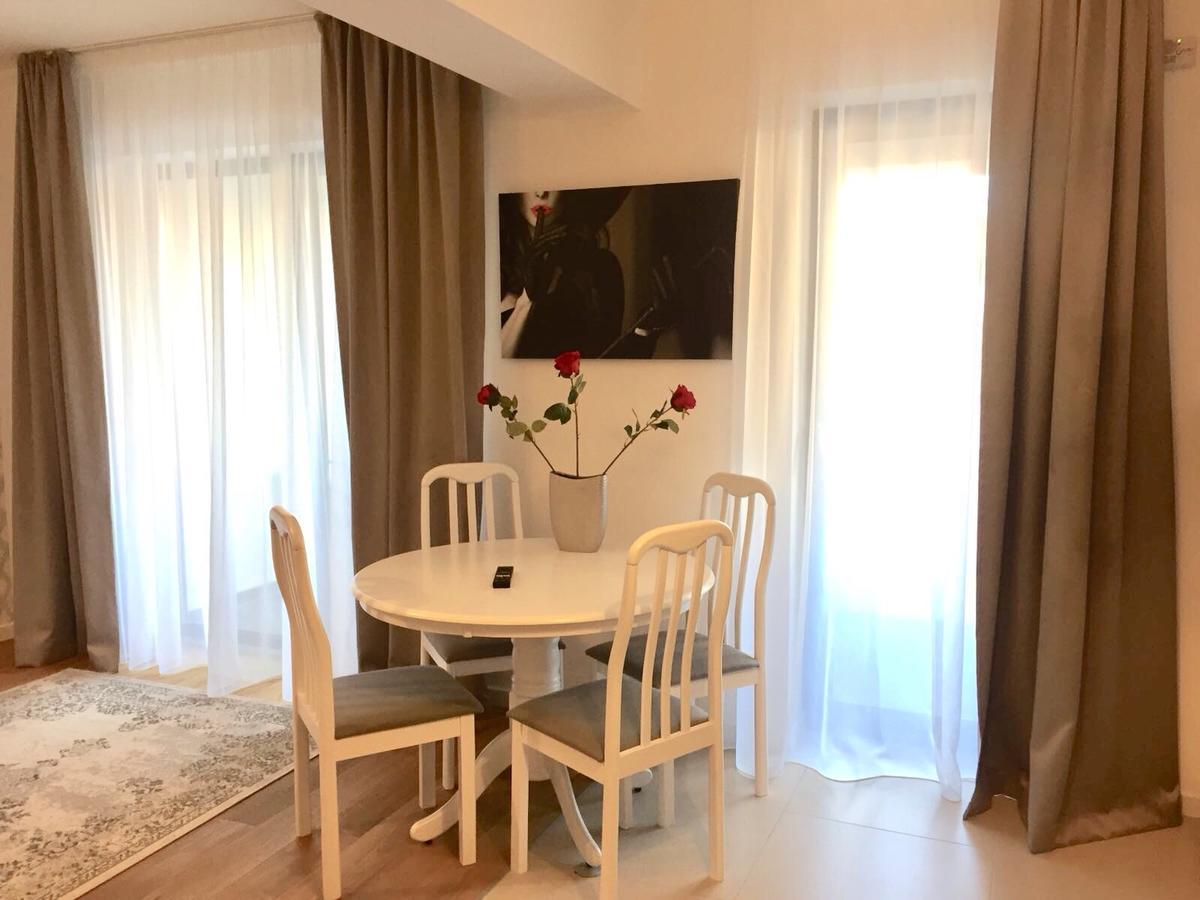 Flori De Iulie Apartamente Brassó Kültér fotó