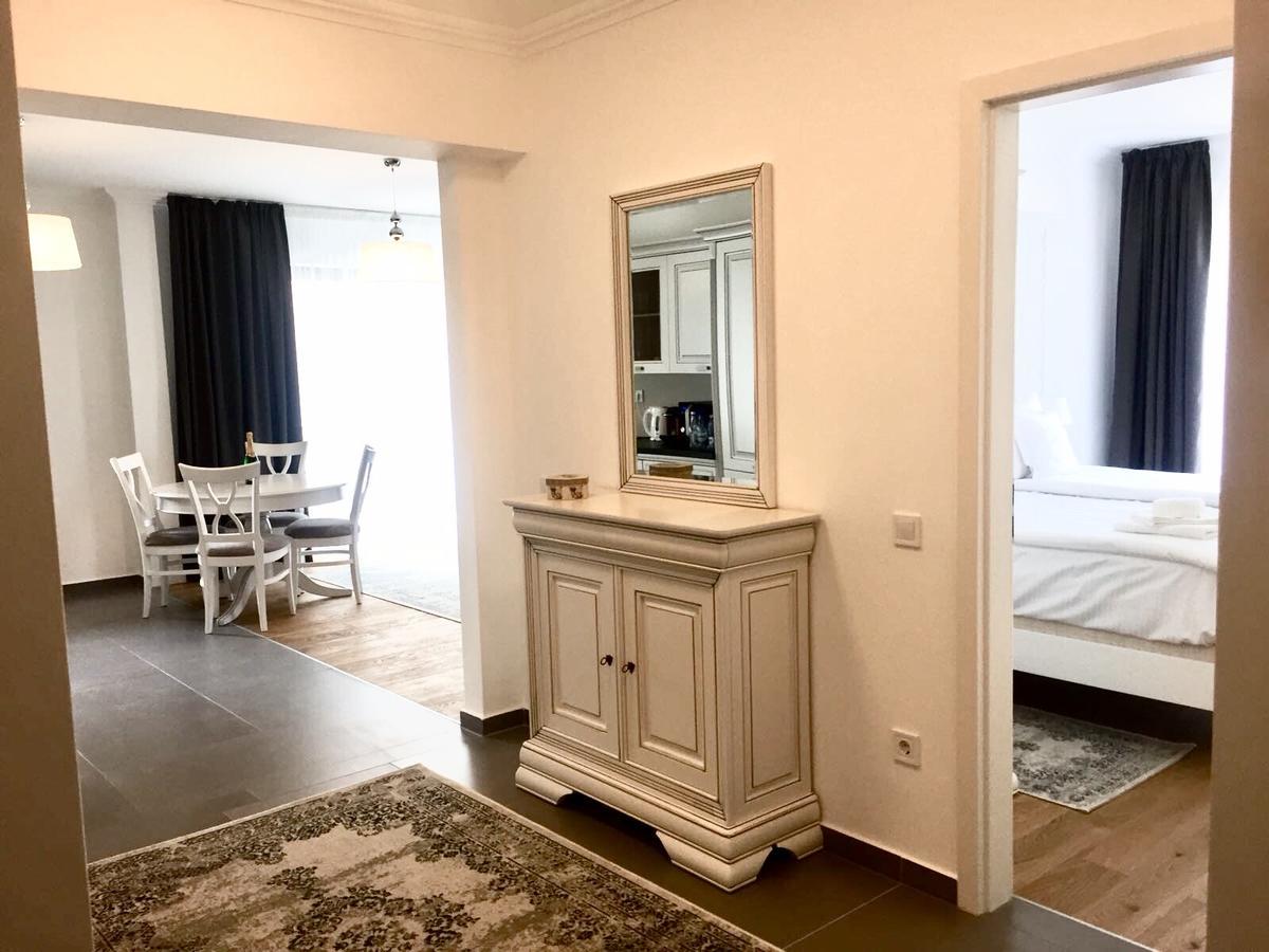 Flori De Iulie Apartamente Brassó Kültér fotó