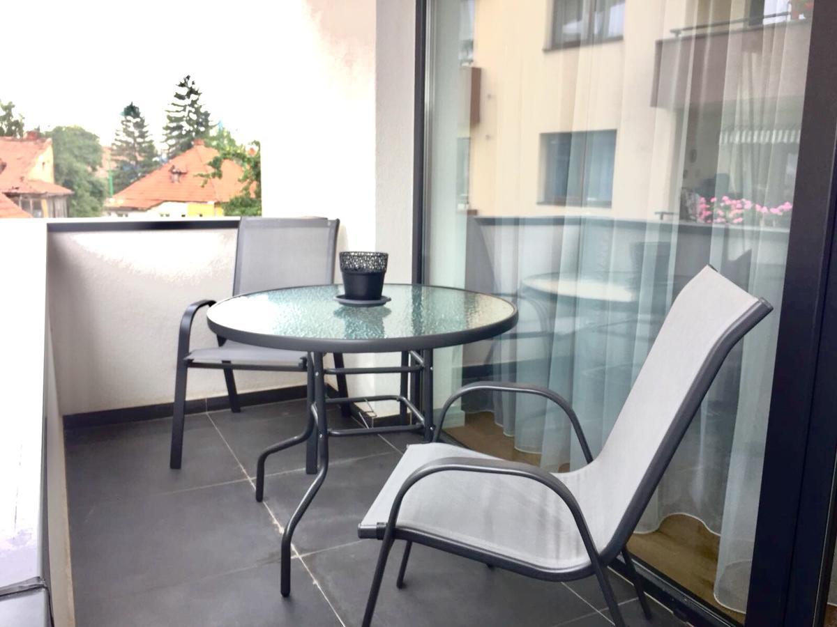Flori De Iulie Apartamente Brassó Kültér fotó