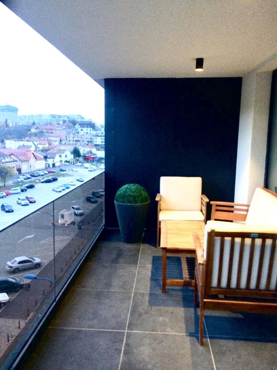 Flori De Iulie Apartamente Brassó Kültér fotó