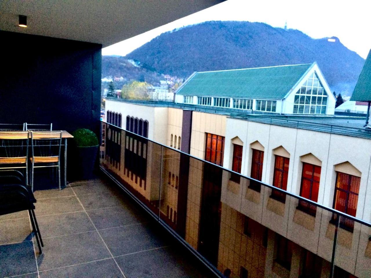 Flori De Iulie Apartamente Brassó Kültér fotó