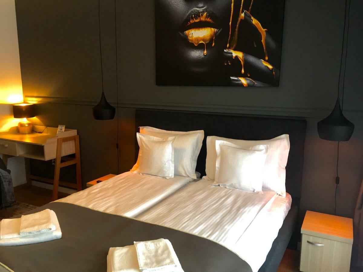Flori De Iulie Apartamente Brassó Kültér fotó