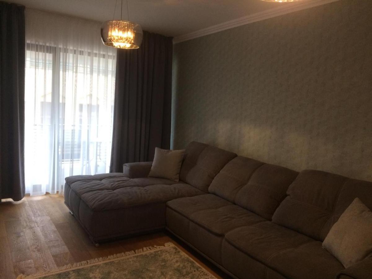Flori De Iulie Apartamente Brassó Kültér fotó