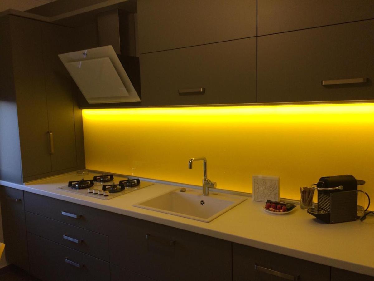 Flori De Iulie Apartamente Brassó Kültér fotó