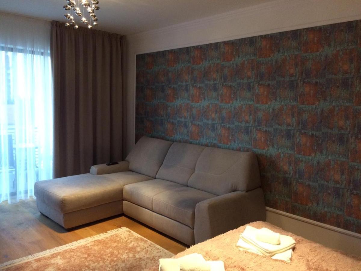 Flori De Iulie Apartamente Brassó Kültér fotó